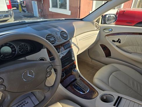 Used 2007 Mercedes-Benz CLK 350 Coupe image 26