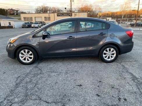 Used 2013 Kia Rio EX w/ Convenience Pkg image 2