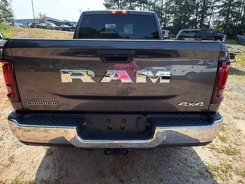 Used 2026 RAM 2500 Big Horn AWD/4WD image 9