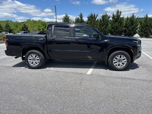 Used 2022 Nissan Frontier SV AWD/4WD image 4