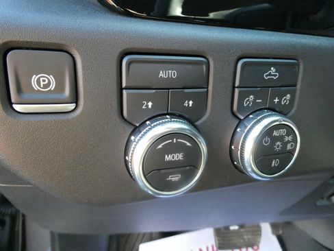 Certified 2024 GMC Sierra 1500 Elevation w/ LPO, Elevation Black Package image 24