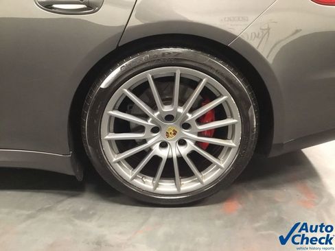 Used 2016 Porsche Panamera GTS image 17