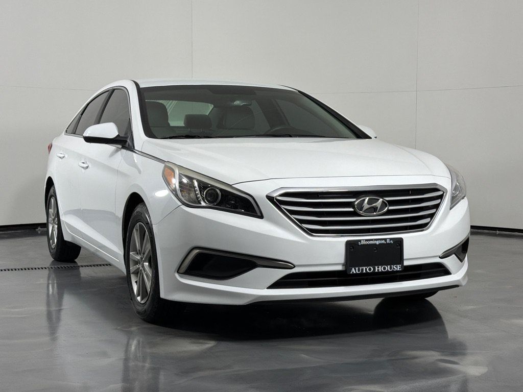 Used 2017 Hyundai Sonata SE FWD image 3