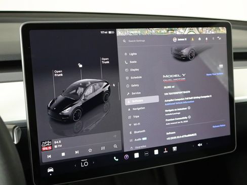 Used 2023 Tesla Model Y Performance AWD/4WD image 29