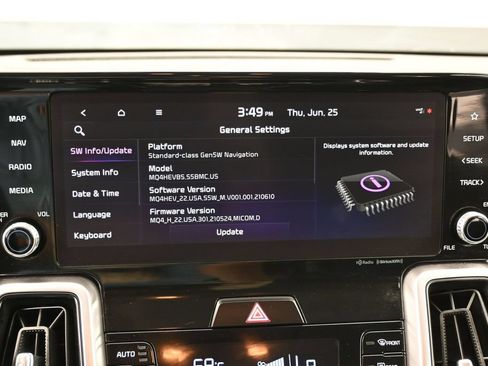 Used 2022 Kia Sorento S FWD image 25