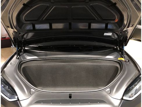 Used 2024 Tesla Model X image 4