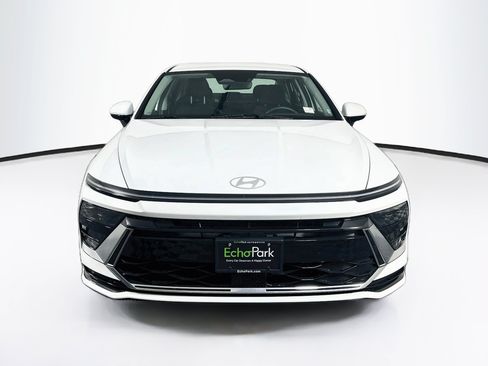 Used 2024 Hyundai Sonata SEL FWD image 2