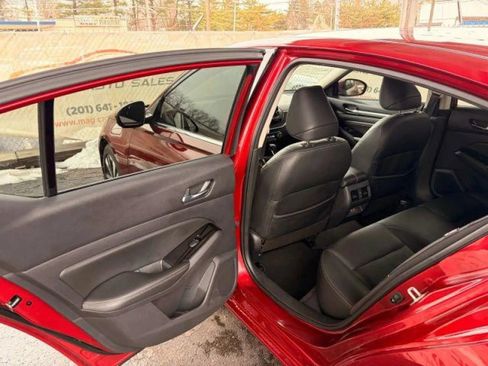 Used 2020 Nissan Altima 2.5 SL FWD image 15