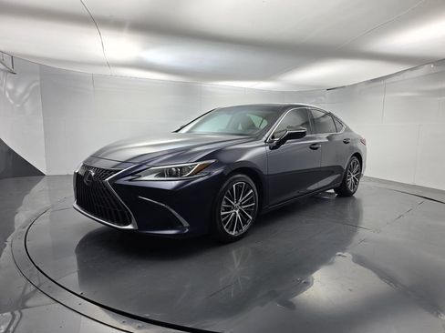 Used 2025 Lexus ES 350 w/ Premium Package FWD image 8