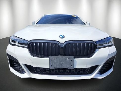 Used 2022 BMW 530i xDrive w/ M Sport Package image 2