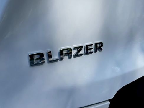 Used 2020 Chevrolet Blazer LT FWD image 31