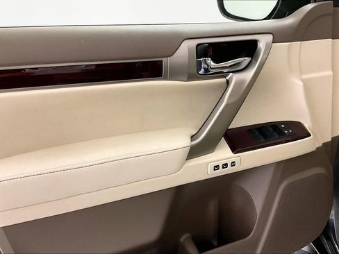 Used 2015 Lexus GX 460 w/ Premium Package AWD/4WD image 19