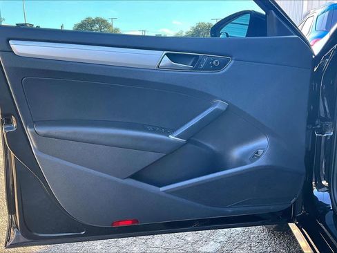 Used 2016 Volkswagen Passat 1.8T R-Line image 21