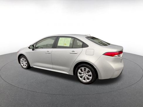 Used 2025 Toyota Corolla LE image 10