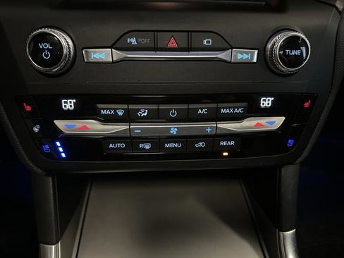 Used 2020 Ford Explorer Limited w/ Class III Trailer Tow Package image 21