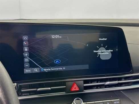 Used 2024 Hyundai Elantra SEL image 27