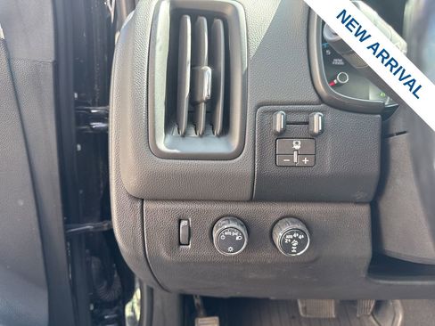 Used 2022 Chevrolet Colorado ZR2 w/ ZR2 Midnight Special Edition image 19