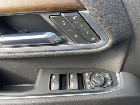 Used 2025 Chevrolet Silverado 2500 High Country w/ High Country Premium Package image 13