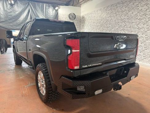 Used 2024 Chevrolet Silverado 2500 High Country w/ Technology Package AWD/4WD image 5