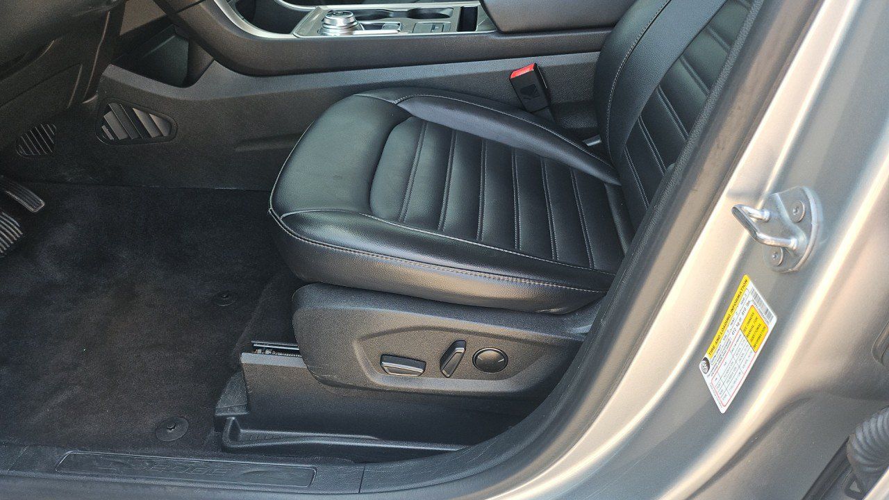 Used 2024 Ford Edge SEL AWD/4WD image 11