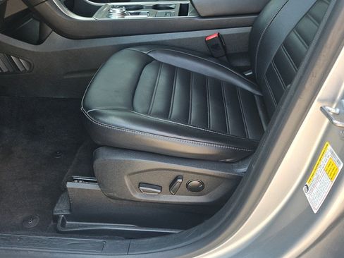 Used 2024 Ford Edge SEL AWD/4WD image 11