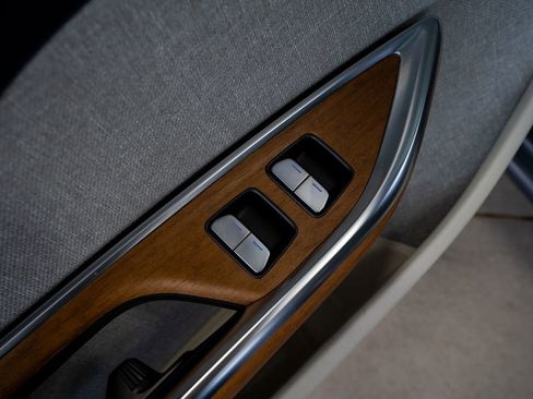 Used 2024 Lucid Air Pure RWD image 26