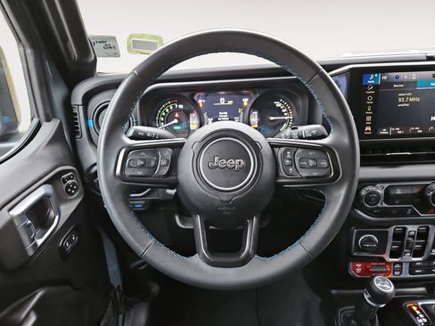 Used 2024 Jeep Wrangler Unlimited Rubicon 4xe image 12