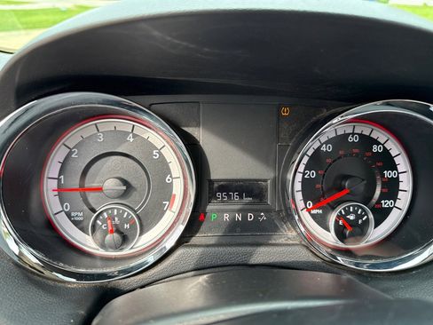 Used 2013 Dodge Grand Caravan SXT w/ UConnect Hands-Free Group FWD image 16
