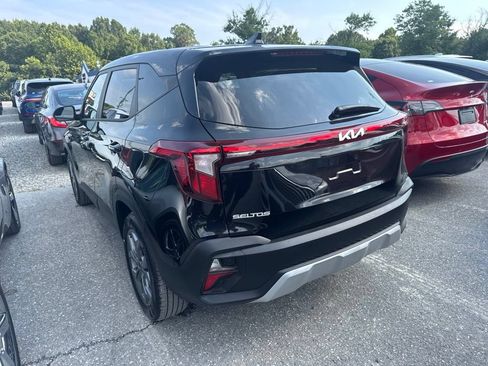 Used 2026 Kia Seltos LX FWD image 4