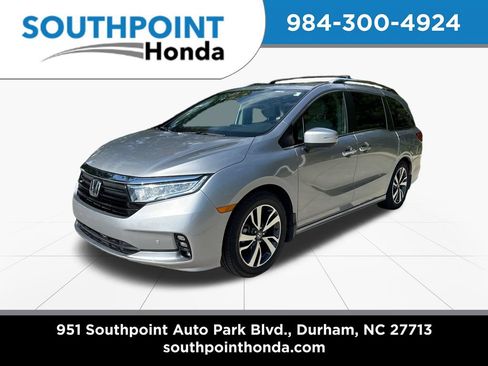 Used 2021 Honda Odyssey Touring image 3