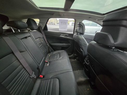Used 2023 Kia Sportage SX Prestige image 10