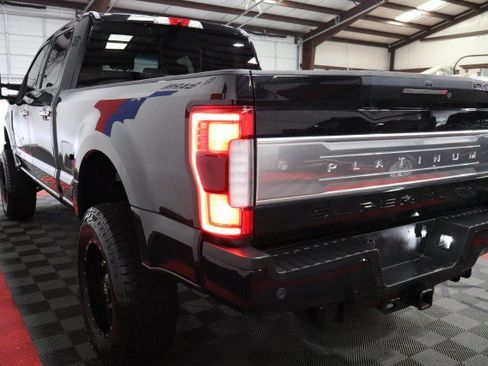 Used 2019 Ford F250 Platinum w/ Platinum Ultimate Package AWD/4WD image 31