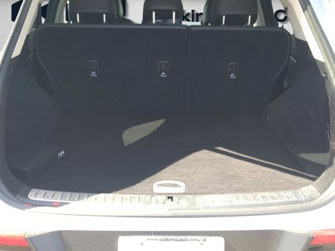 Used 2023 Genesis GV70 2.5T w/ Advanced Package image 13