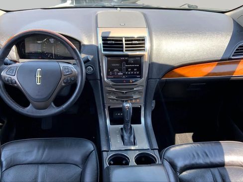 Used 2013 Lincoln MKX AWD image 15