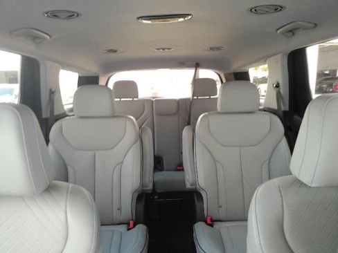 Used 2024 Hyundai Palisade SEL FWD image 34