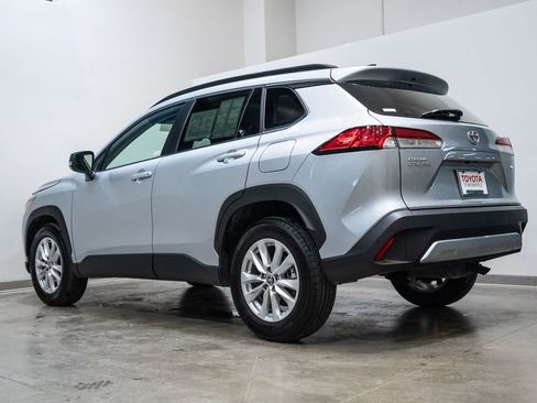 Certified 2025 Toyota Corolla Cross LE image 7