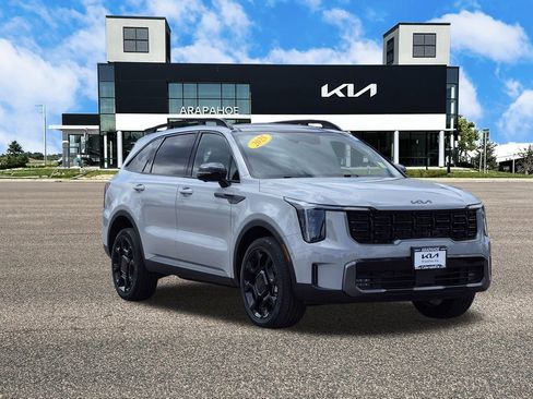 Used 2025 Kia Sorento SX Prestige AWD/4WD image 3