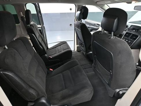 Used 2014 Dodge Grand Caravan SE w/ Quick Order Package 29E SE FWD image 39