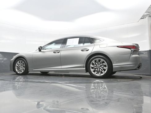 Used 2019 Lexus LS 500 AWD w/ Accessory Package (Z2) image 33