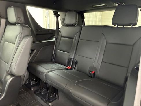 Used 2025 GMC Yukon Denali w/ Denali Reserve Package AWD/4WD image 18