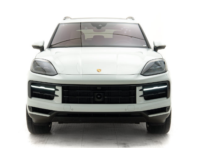 Certified 2026 Porsche Cayenne AWD/4WD image 32