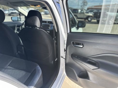 Used 2024 Nissan Versa SV w/ Trunk Package image 10