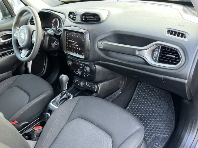 Used 2023 Jeep Renegade Latitude AWD/4WD image 23