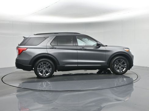 Used 2023 Ford Explorer XLT w/ Equipment Group 202A image 32