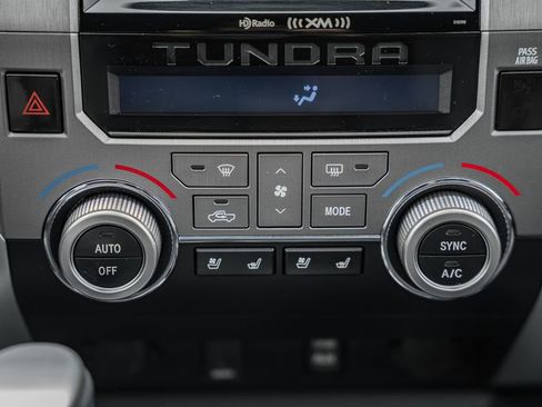 Used 2019 Toyota Tundra Platinum image 32