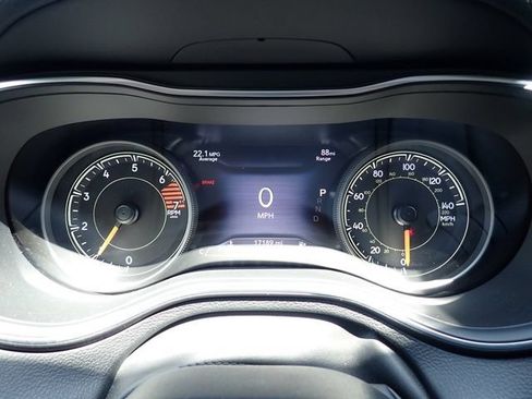 Certified 2023 Jeep Cherokee Altitude Lux AWD/4WD image 26