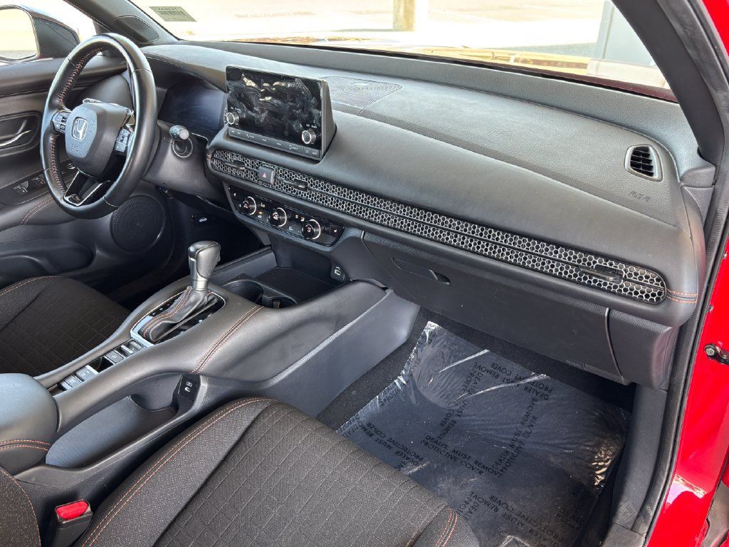 Used 2025 Honda HR-V Sport image 19
