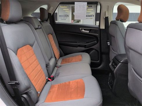 Used 2018 Ford Edge SEL w/ Equipment Group 201A image 27