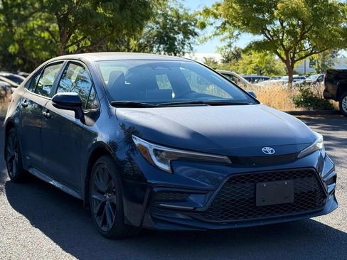 Used 2025 Toyota Corolla SE w/ SE Premium Package AWD/4WD image 7