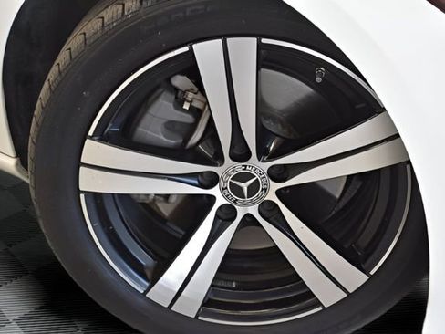 Used 2023 Mercedes-Benz C 300 4MATIC Sedan image 29